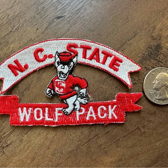 VTG N. Carolina State Wolfpack FOOTBALL EMBROIDERED IRON ON PATCH - Picture 3 of 4